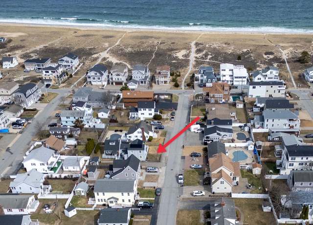 Property at 9 Tyngsboro St, Seabrook, NH 03874, 4 beds, 3 baths