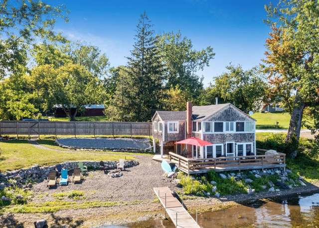 Property at 123 Poor Farm Rd, Alburgh, VT 05440, 3 beds, 1.5 baths
