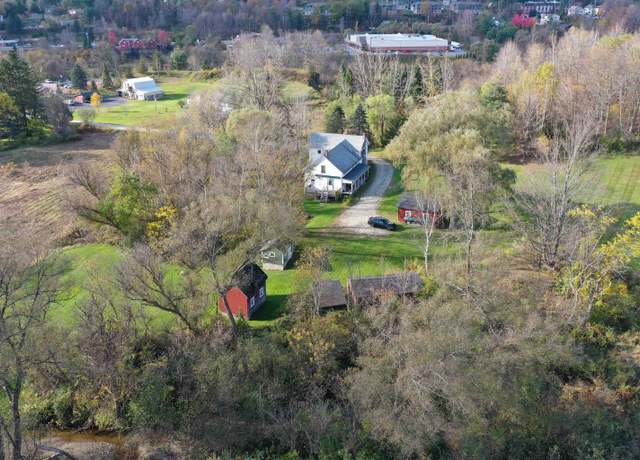 Property at 314 Lincoln St, Waterbury, VT 05676, 4 beds, 2.5 baths