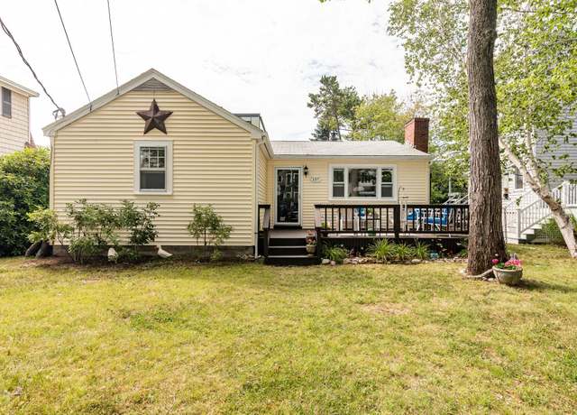 Property at 157 S Tibbetts Ave, Wells, ME 04090, 3 beds, 1 bath