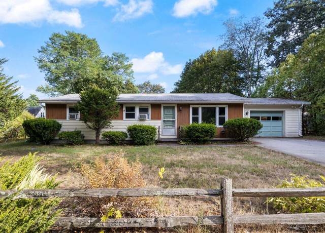 Property at 4 Barry St, Dover, NH 03820, 2 beds, 1.5 baths