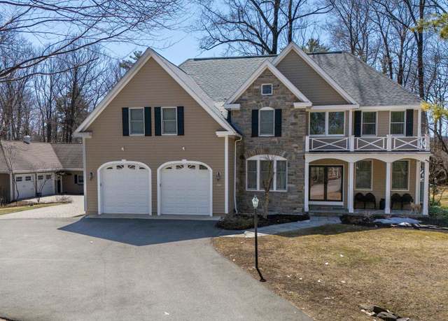 Property at 264 Forest Rd, Wolfeboro, NH 03894, 4 beds, 5 baths