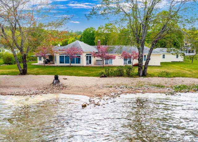 Property at 1 Mayhew Tpke, Bristol, NH 03222, 4 beds, 2.5 baths