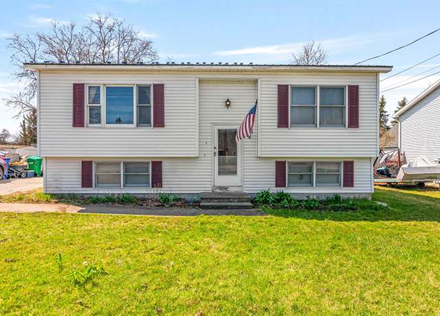 Property at 4 Bowles Ln, St. Albans City, VT 05478, 2 beds, 1 bath