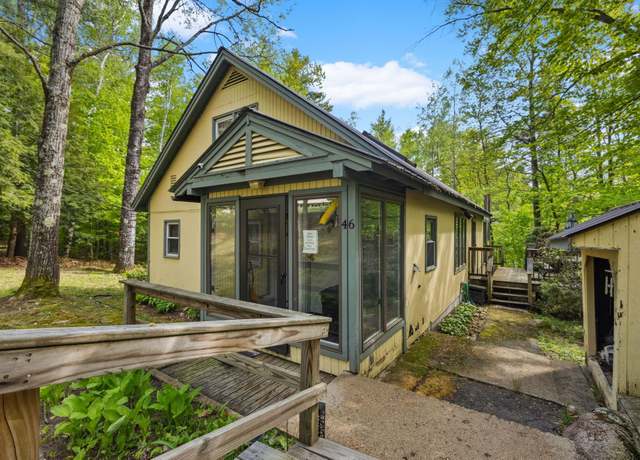 Property at 46 Crestwood Dr, Conway, NH 03860, 5 beds, 3 baths