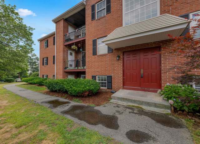 Property at 9 Louisburg Sq #2, Nashua, NH 03060, 2 beds, 1.5 baths