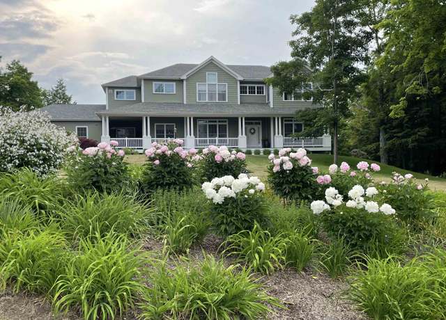 Property at 836 Beaver Creek Rd, Shelburne, VT 05482, 4 beds, 4.5 baths