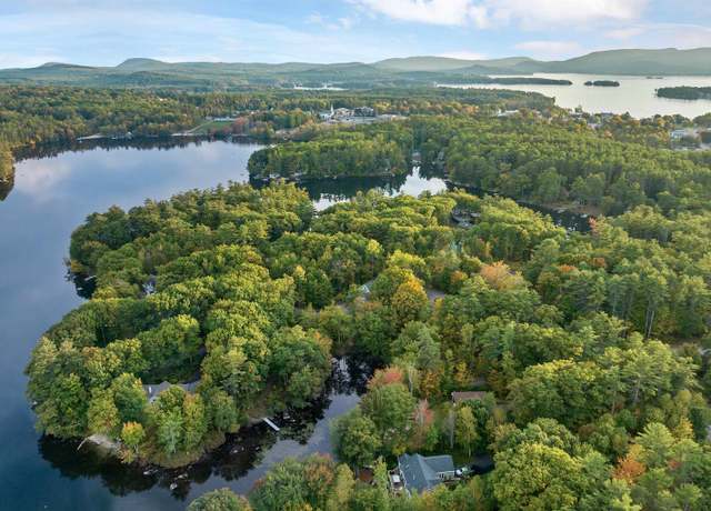 Property at 86 River St, Wolfeboro, NH 03894, 3 beds, 3 baths