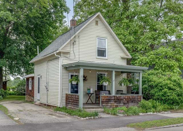 Property at 62 S Spring St, Concord, NH 03301, 2 beds, 1 bath