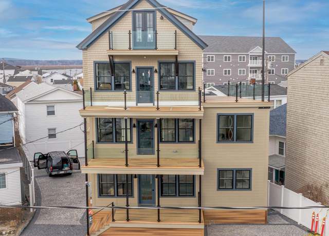 Property at 53 Ocean Blvd, Hampton, NH 03842, 7 beds, 5 baths