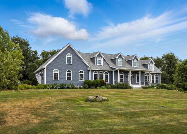 Property at 8 Wadleigh Ln, Hampton Falls, NH 03844, 3 beds, 2.5 baths