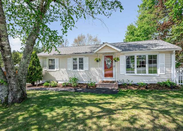 Property at 3 Knowlton Rd, Nashua, NH 03063, 2 beds, 1.5 baths