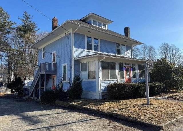 Property at 3 Elm St, Plaistow, NH 03865, 4 beds, 2 baths