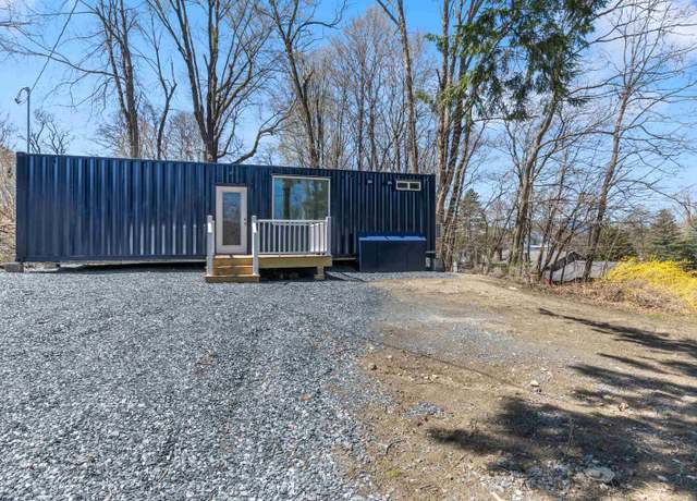Property at 15 Highland Ave, Claremont, NH 03743, 2 beds, 1 bath