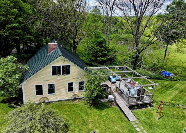 Property at 453 Washington Rd, Williamstown, VT 05679, 4 beds, 1 bath