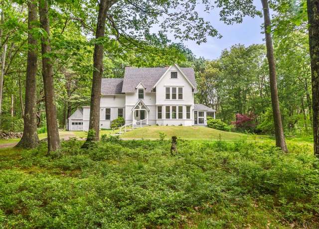Property at 4 Fairbourne Ln, York, ME 03902, 4 beds, 3 baths