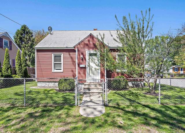 Property at 159 S Lincoln St, Manchester, NH 03103, 2 beds, 1 bath