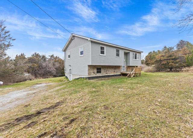 Property at 12 Eagle Camp Rd, South Hero, VT 05486, 3 beds, 1 bath