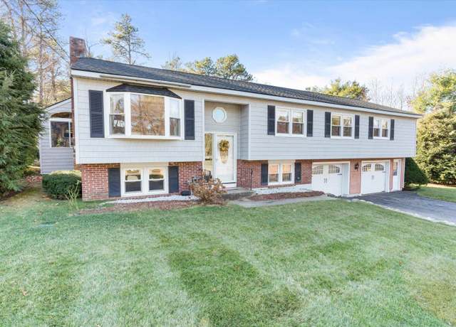Property at 1 Beech St, Merrimack, NH 03054, 4 beds, 2.5 baths