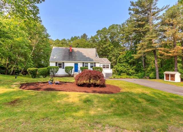 Property at 7 Bunker Hill Dr, Londonderry, NH 03053, 4 beds, 2 baths
