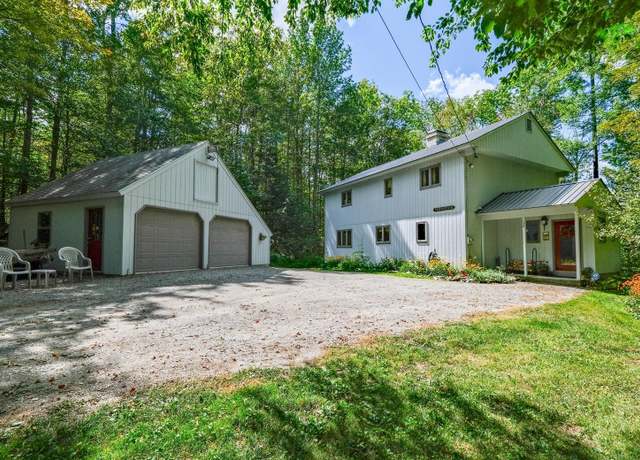 Property at 138 Gardiner Dr, Londonderry, VT 05148, 4 beds, 3 baths