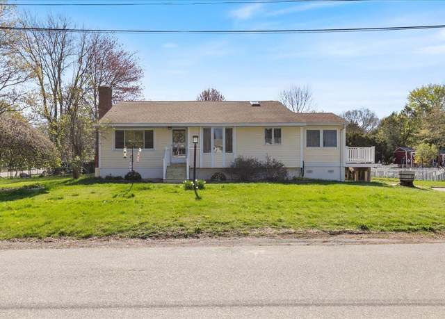 Property at 2 Rolling Hill Ave, Plaistow, NH 03865, 3 beds, 1.5 baths