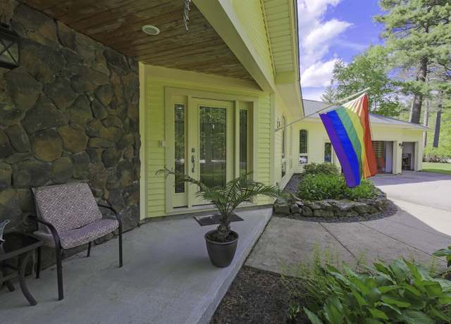 Property at 16 Carleton Way, Hales Location, NH 03860, 3 beds, 2.5 baths