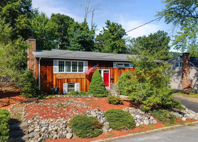 Property at 148 Dave St, Manchester, NH 03104, 3 beds, 1.5 baths