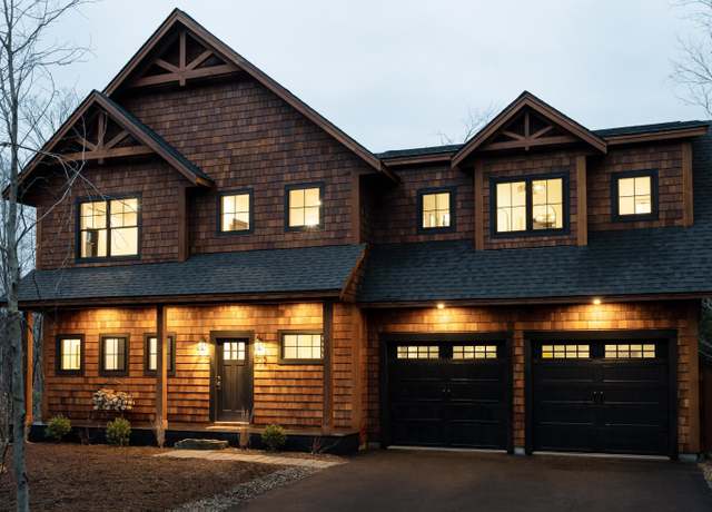 Property at 302 S Peak Rd, Lincoln, NH 03251, 5 beds, 3.5 baths