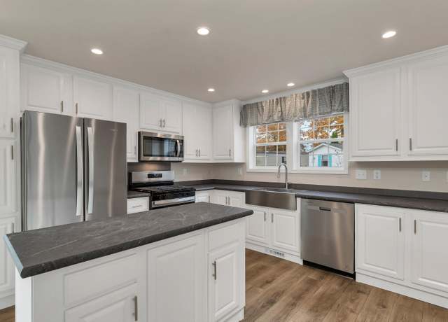 Property at 16 Sycamore Ave, North Hampton, NH 03862, 2 beds, 2 baths