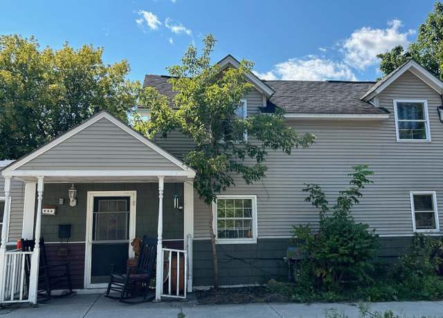 Property at 17 Convent Sq, Burlington, VT 05401, 3 beds, 1 bath