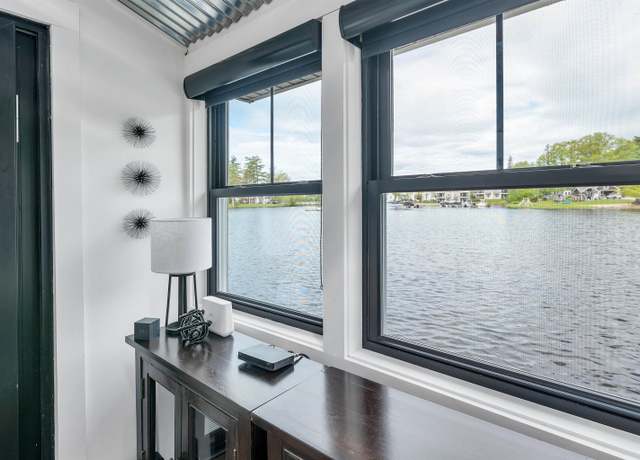 Property at 556 Weirs Blvd #4, Laconia, NH 03246, 2 beds, 1 bath