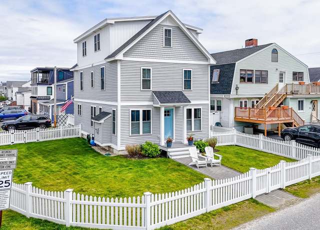 Property at 352 Portsmouth Ave, Seabrook, NH 03874, 5 beds, 3 baths