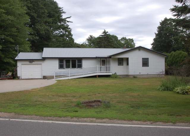 Property at 7 Hale Spring Rd, Plaistow, NH 03865, 3 beds, 1.5 baths