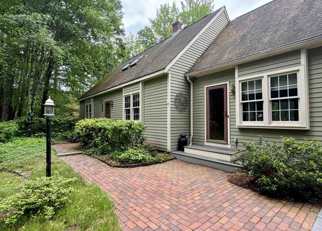 Property at 114 Snow Pond Rd, Concord, NH 03301, 4 beds, 2 baths