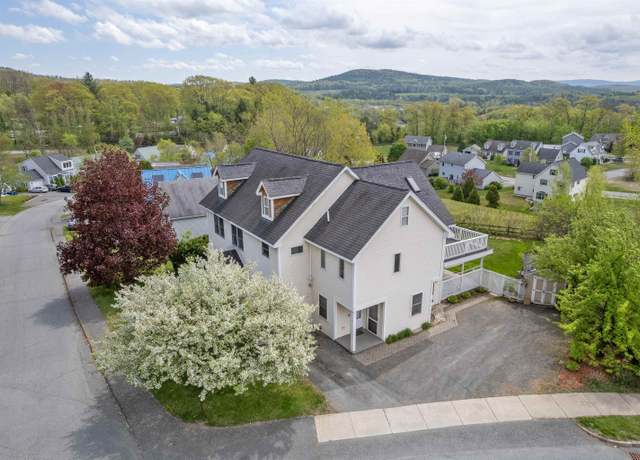 Property at 33 Acorn St, Hartford, VT 05001, 5 beds, 4.5 baths