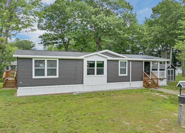 Property at 23 S Cranberry Ln, Rochester, NH 03867, 3 beds, 2 baths