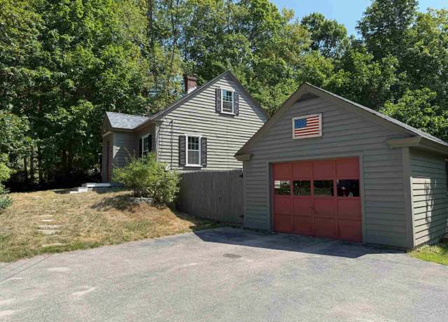Property at 23 Elm St, Wolfeboro, NH 03894, 2 beds, 1 bath