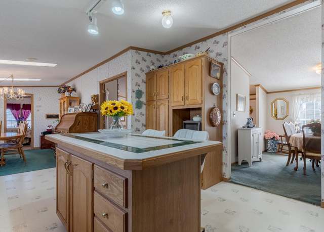 Property at 16 Nashoba Dr, Rochester, NH 03867, 3 beds, 2 baths