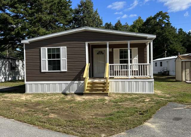 Property at 37 Robbins St, Hinsdale, NH 03451, 3 beds, 2 baths