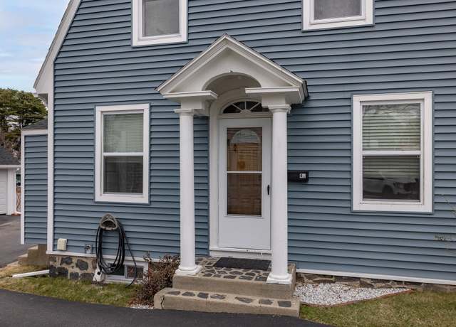 Property at 40 Concord Way, Portsmouth, NH 03801, 2 beds, 1 bath