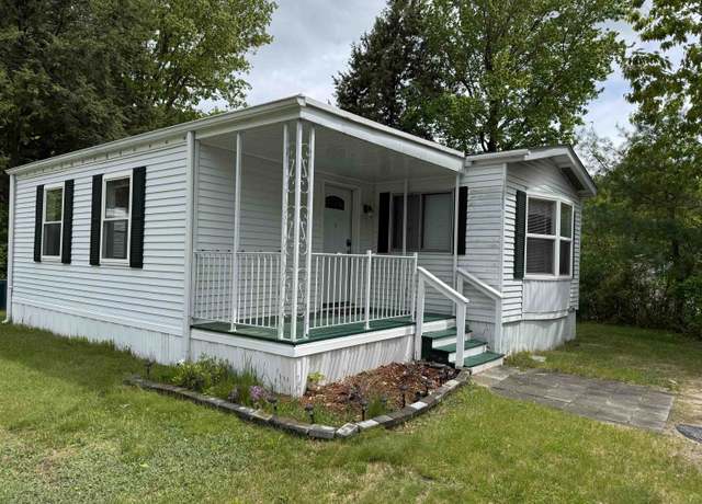 Property at 11 S Cranberry Ln, Rochester, NH 03867, 2 beds, 1.5 baths