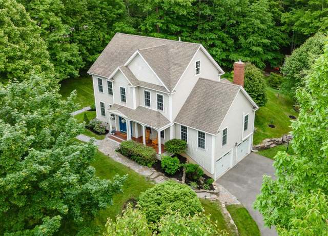 Property at 31 Robinson St, Brentwood, NH 03833, 4 beds, 2.5 baths