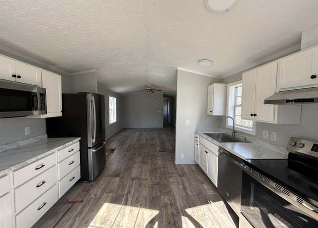 Property at 58 Tonka St, Rochester, NH 03867, 2 beds, 1 bath