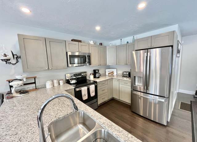 Property at 4A Junior's Way, Dover, VT 05356, 3 beds, 3 baths