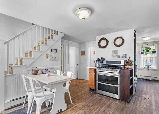Property at 39 Granite Ave, Salem, NH 03079, 4 beds, 1 bath