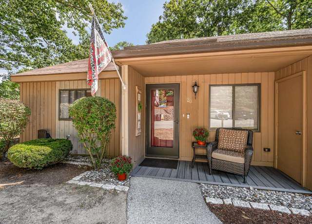 Property at 20 Essex Green Ct #20, Merrimack, NH 03054, 2 beds, 1 bath