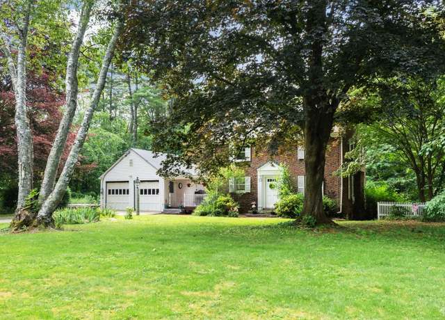 Property at 48 Pleasant St, Epping, NH 03042, 4 beds, 1.5 baths