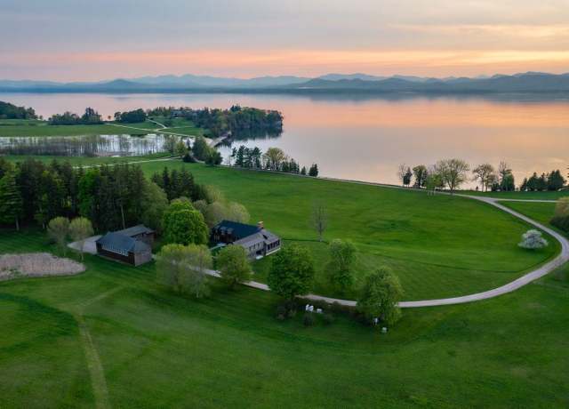 Property at 192/194 Adirondack Dr, Shelburne, VT 05482, 5 beds, 4.5 baths