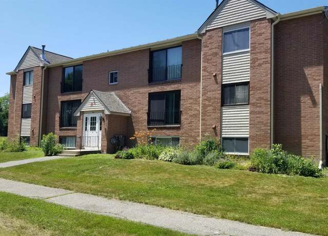 Property at 1 Brookside Dr #2, Exeter, NH 03833, 2 beds, 1 bath